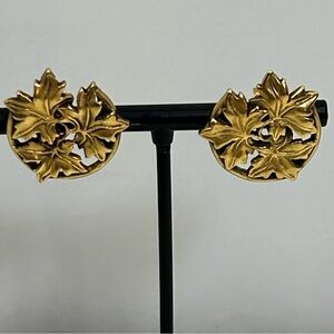 Vintage Metropolitan Museum of Art MMA Gold-Toned Leaf Earrings Classic Backs